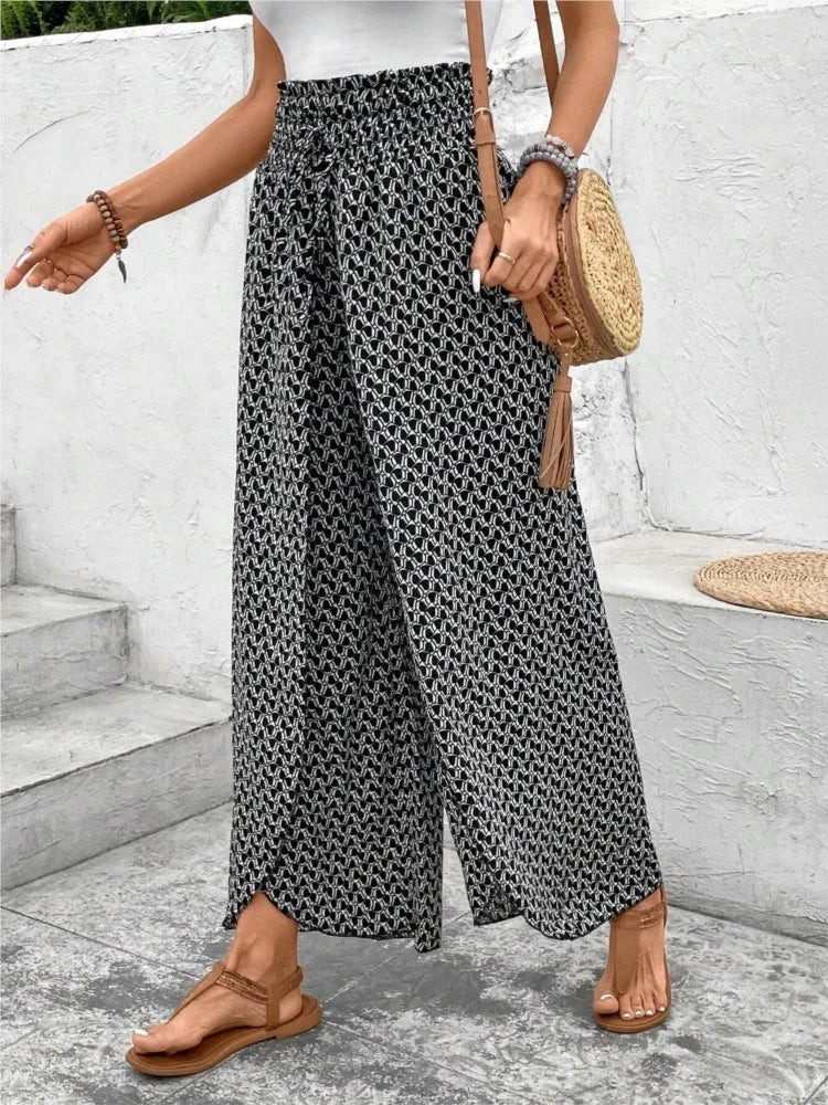 Geometrische Hose mit elastischen Beinen und Kordelzug