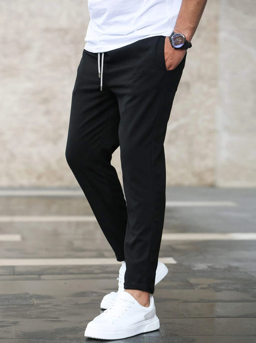 Moderne Stretchhose für Männer