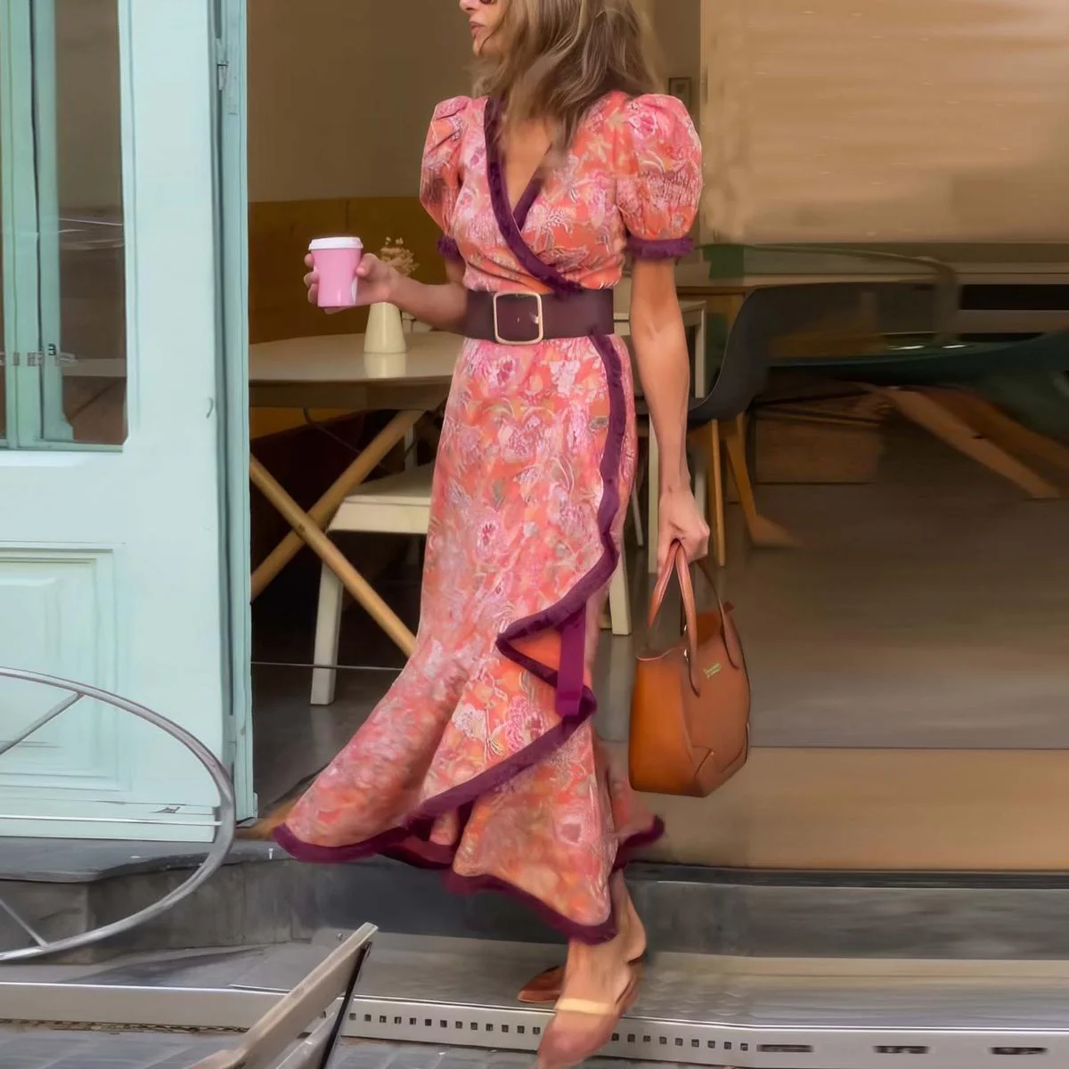 Elegantes Rosa Maxi-Kleid mit kurzen Ärmeln