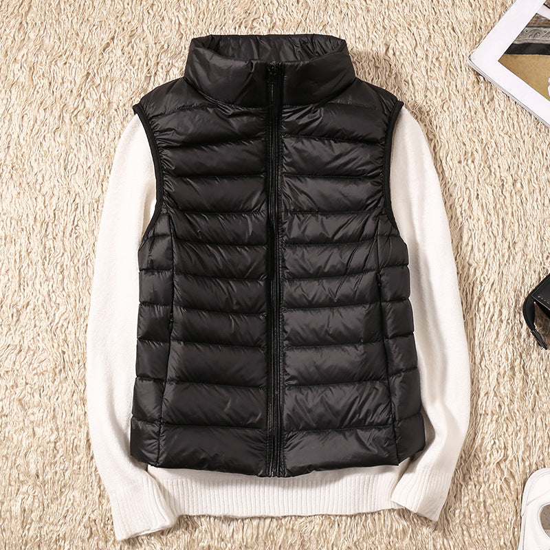 Amira™ | Leichter Daunenbodywarmer mit Faltendetail