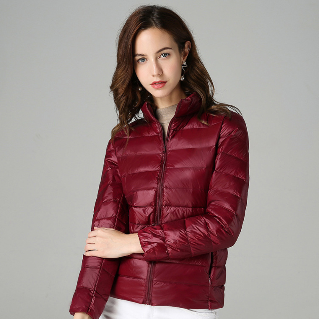Myra™ | Ultraleichte Daunenjacke mit eleganten Falten