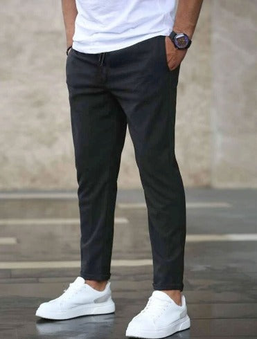 Moderne Stretchhose für Männer