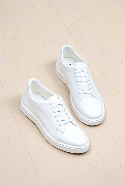 NOBA Timeless Classic Sneaker