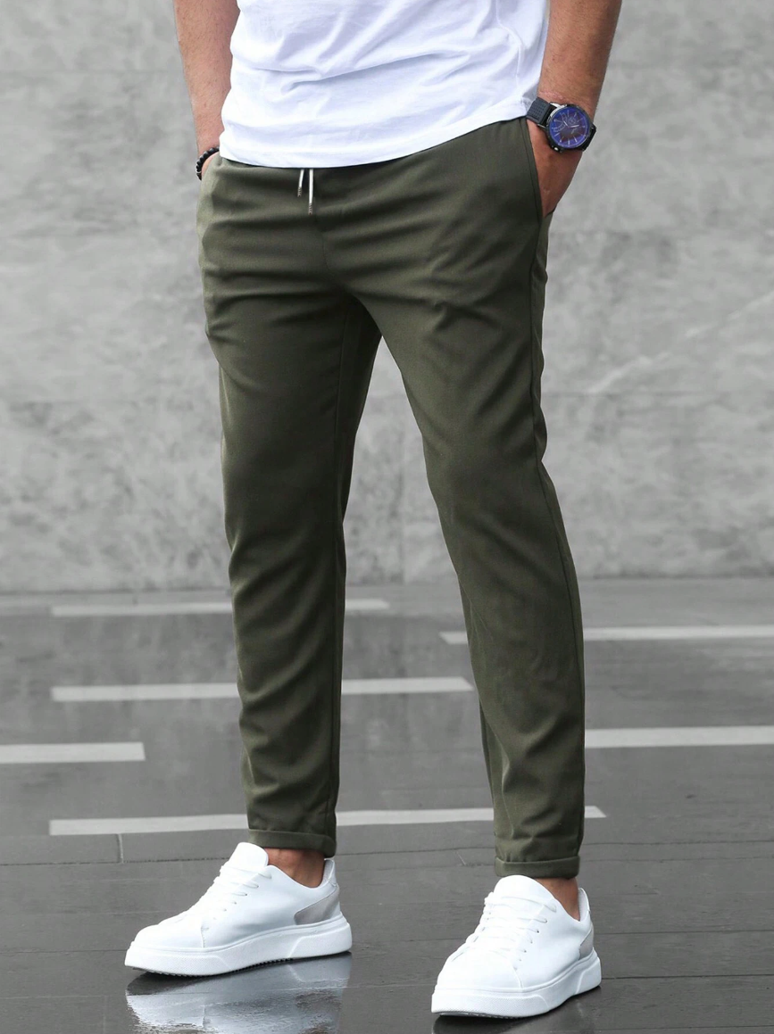 Moderne Stretchhose für Männer