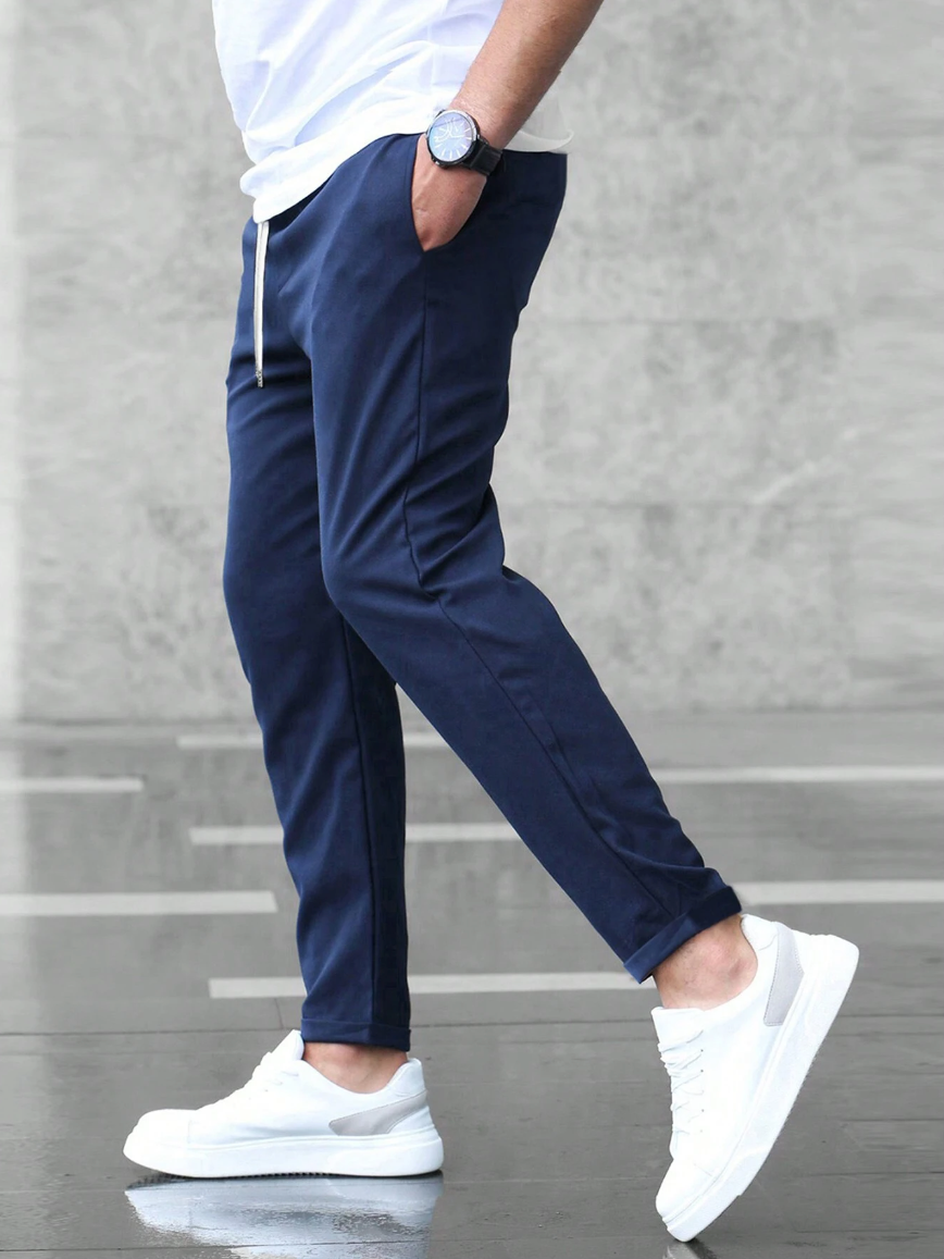 Moderne Stretchhose für Männer
